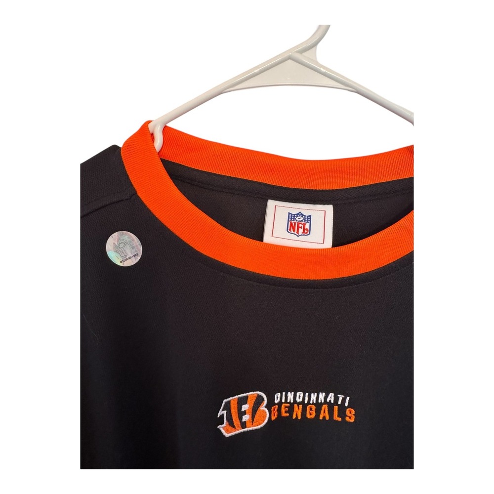 NFL Cincinnati Bengals Mens XL T-Shirt Black with Embroidered Logo New With Tags - Picture 2 of 4